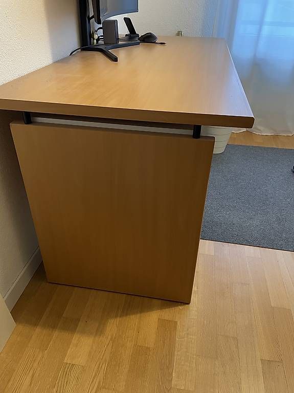 Schreibtische: Bürotisch – Gebraucht aus Brunnen von Mirieb 1