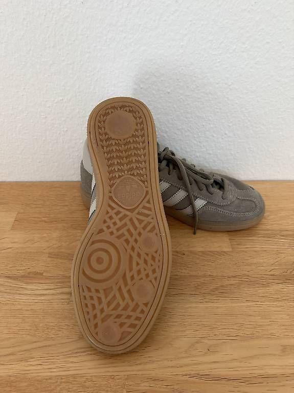 Damenschuhe: Adidas Handball Spezial – Neu und originalverpackt aus Baden von sel_9jl5 2