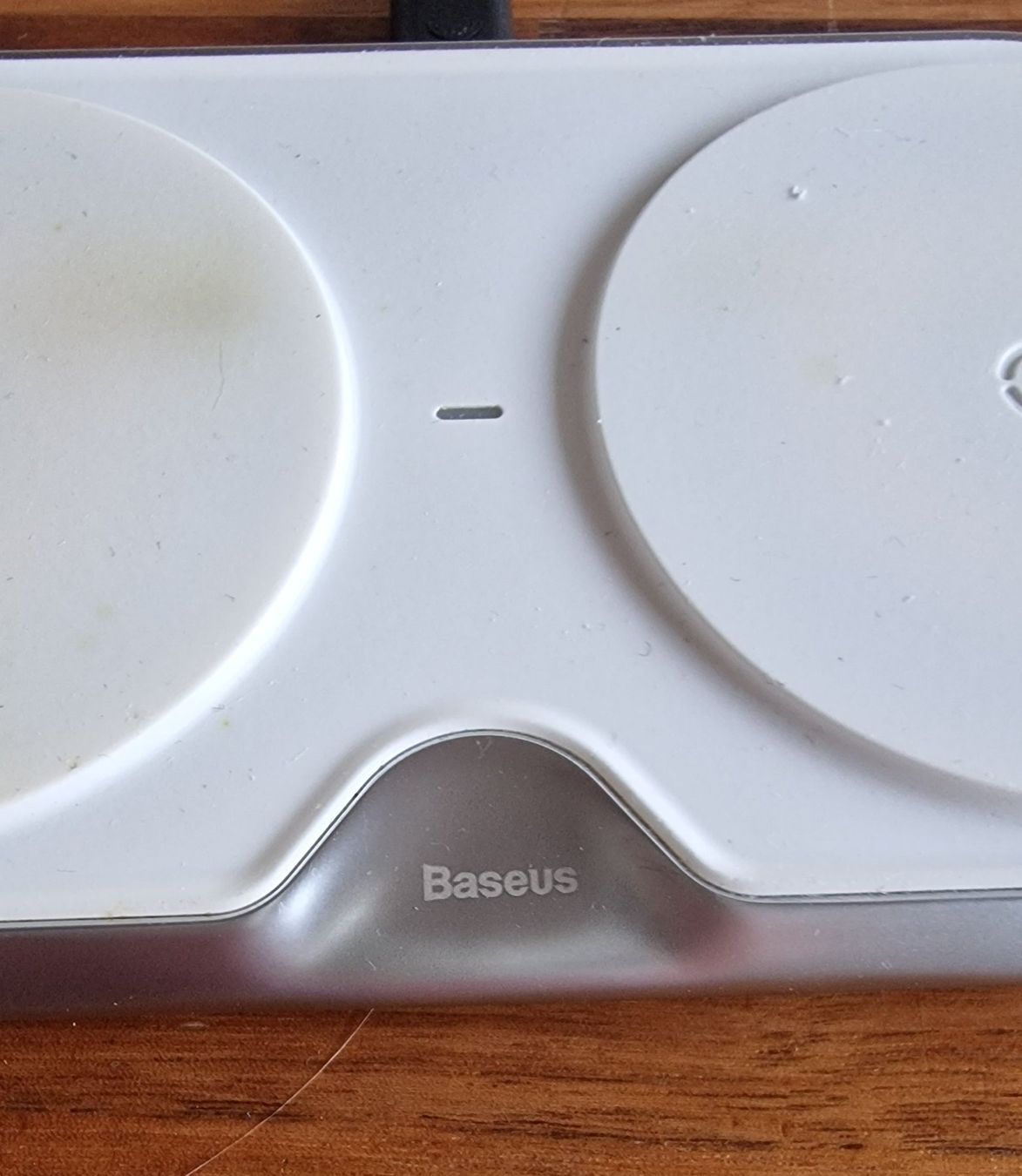 Baseus Caricabatterie: Ladestation Wireless - Doppel 2 Geräte Baseus – Usato da Romanshorn venduto da Niceflyer 2