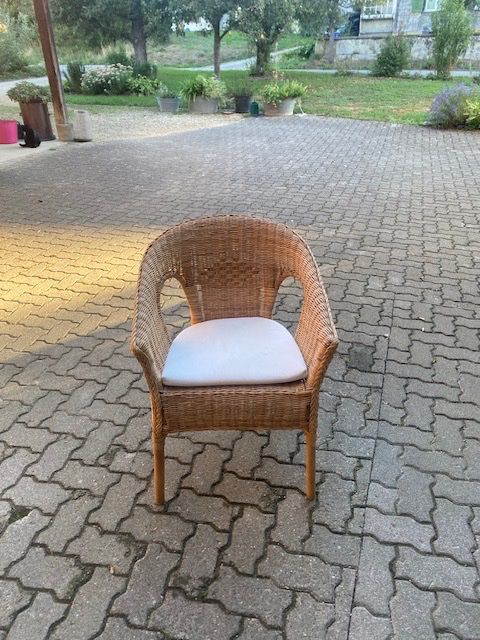 Sedie: Stuhl aus Weidenholz – Usato da Zuzwil BE venduto da habrio