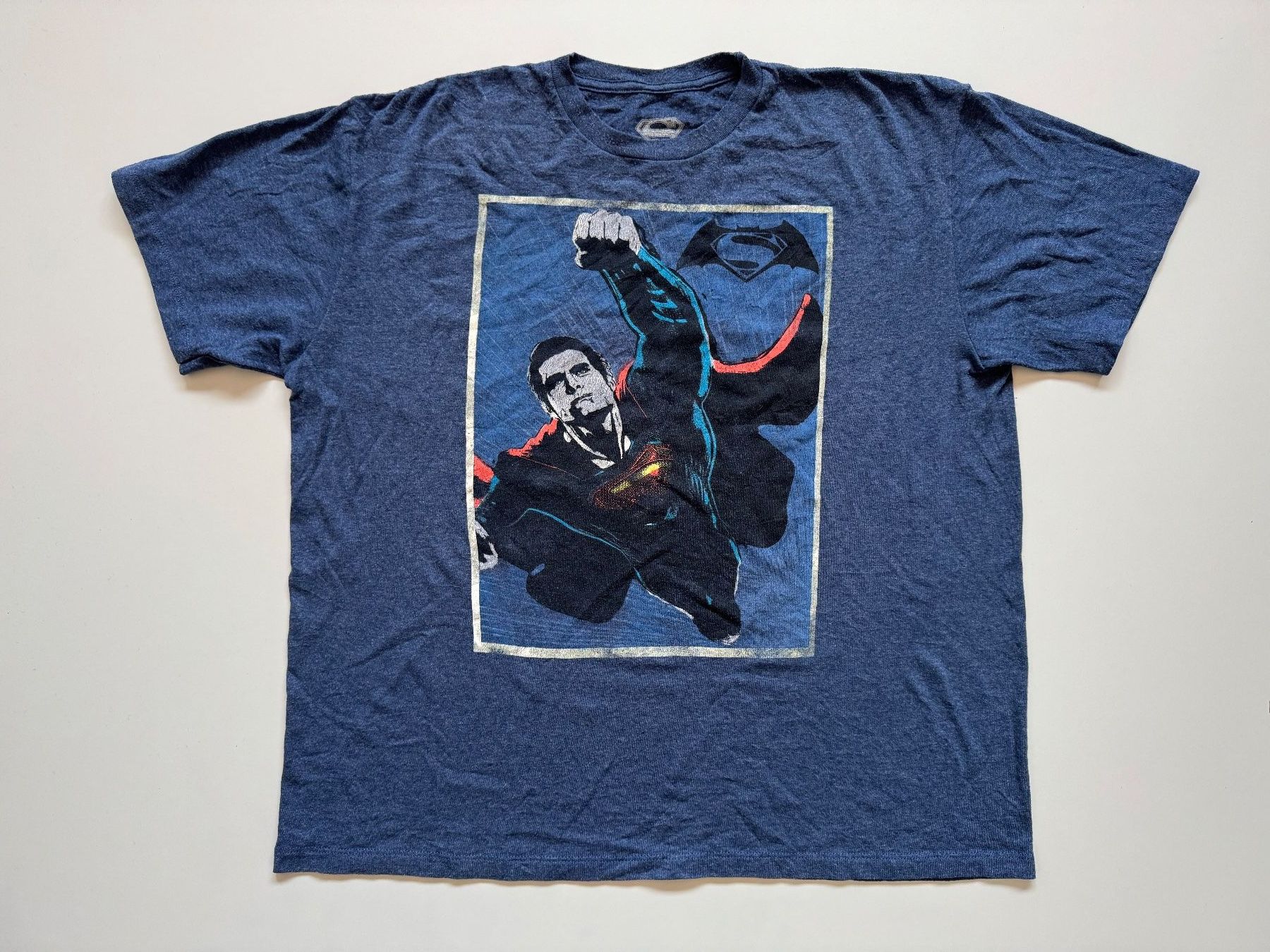 T-shirt: Superman T-shirt MEN XL – Usato da Neuchâtel venduto da _Easy_to_Find_