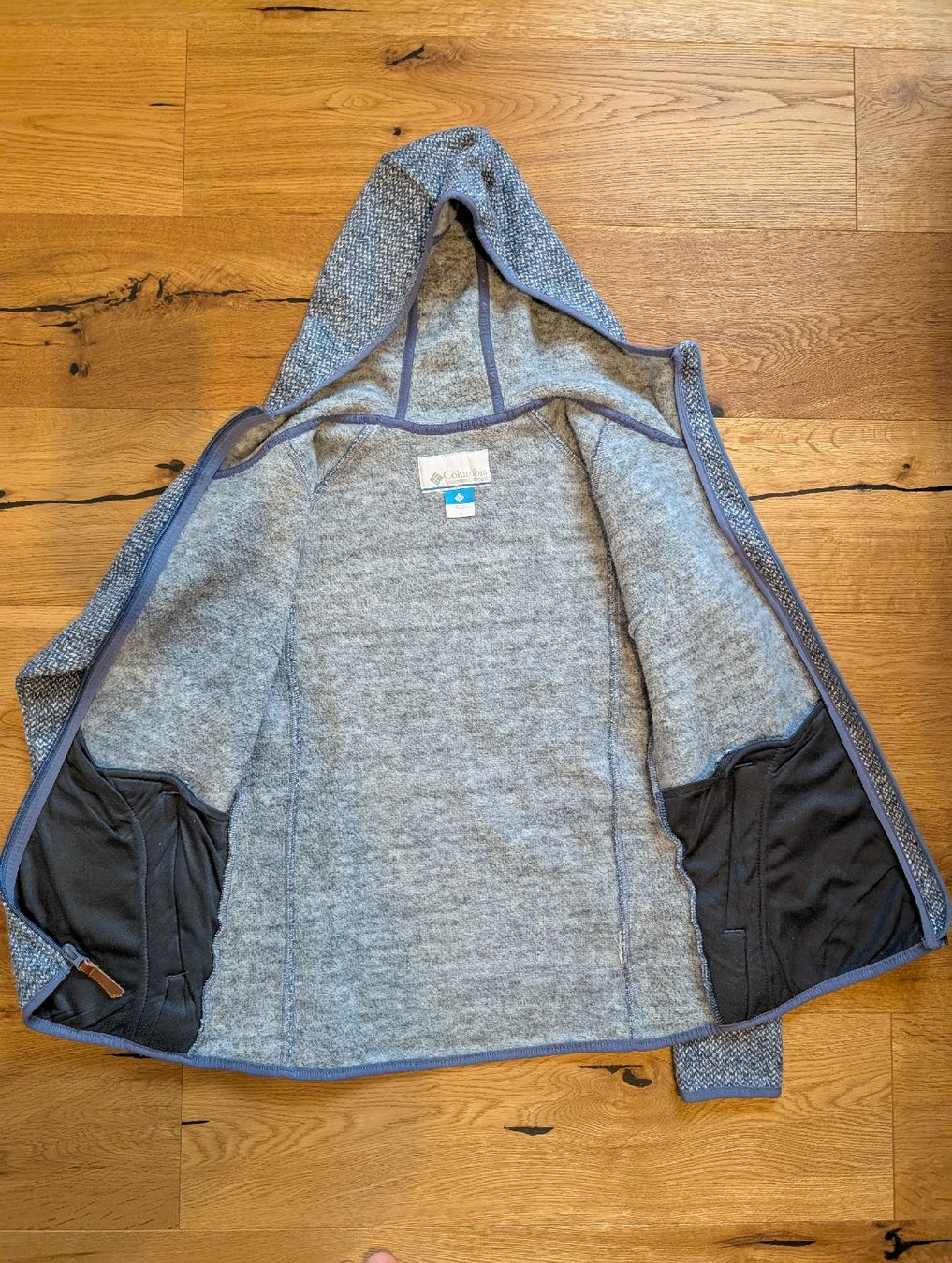 Columbia Jacken: Damen Strickjacke Columbia Gr. M violett – Gebraucht aus Walenstadt von Dorinka 1