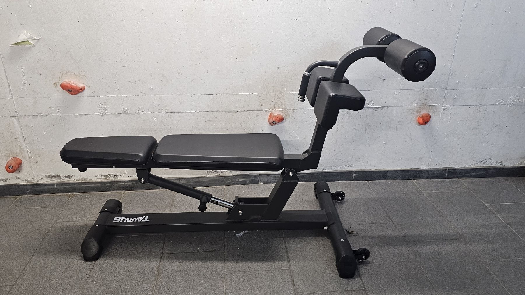 Taurus Hometrainer: Taurus Hyperextension Bench Adjustable Black Condition Good – Usato da Buchillon venduto da sub_7ywz 2