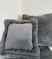 2x Zara Home Kissen, neuwertig, Grau, Kuschelig!