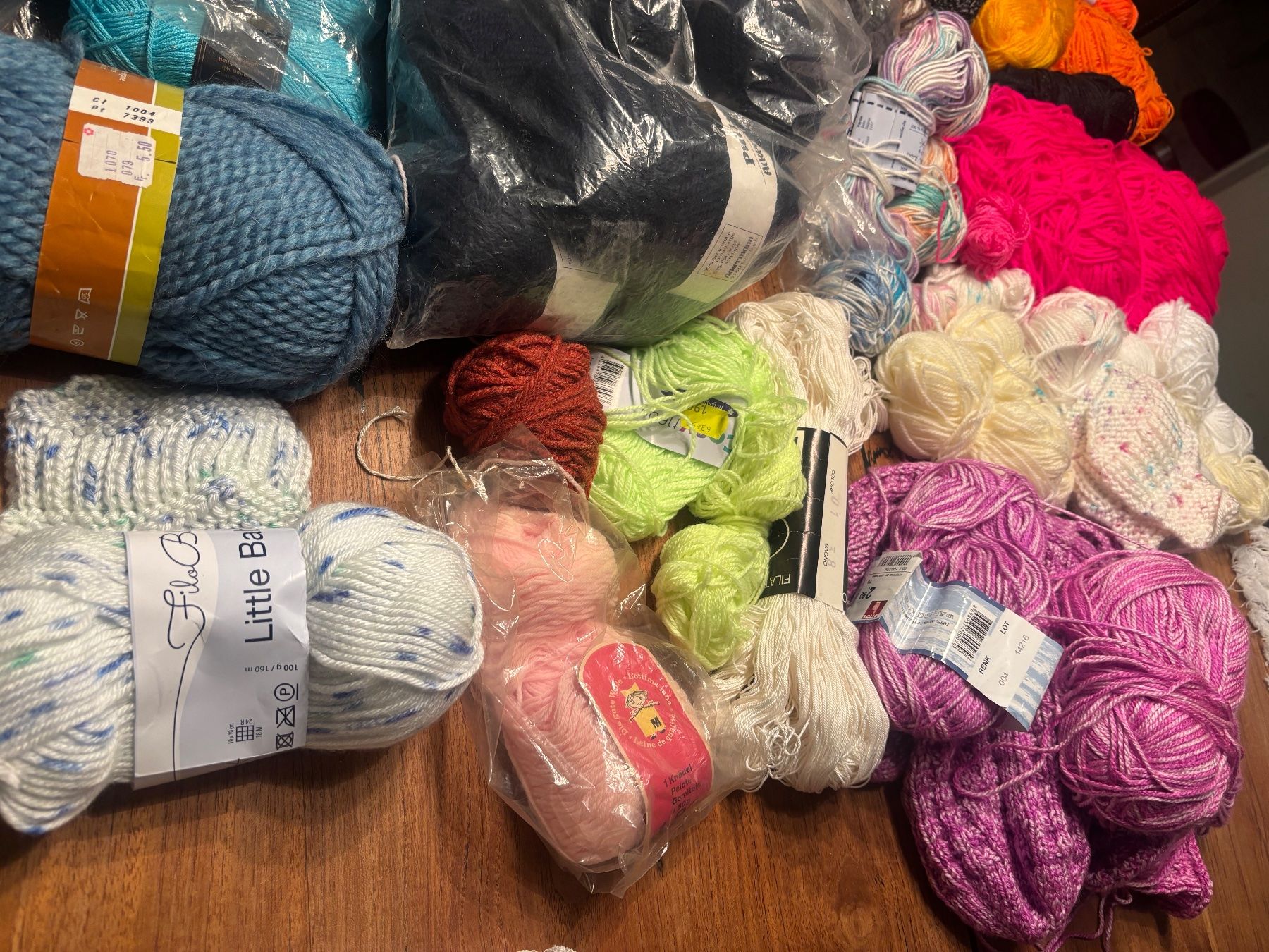 Lana: 1 Lot Wolle verschiede Farben – Usato da Kriens venduto da Mollinos 6