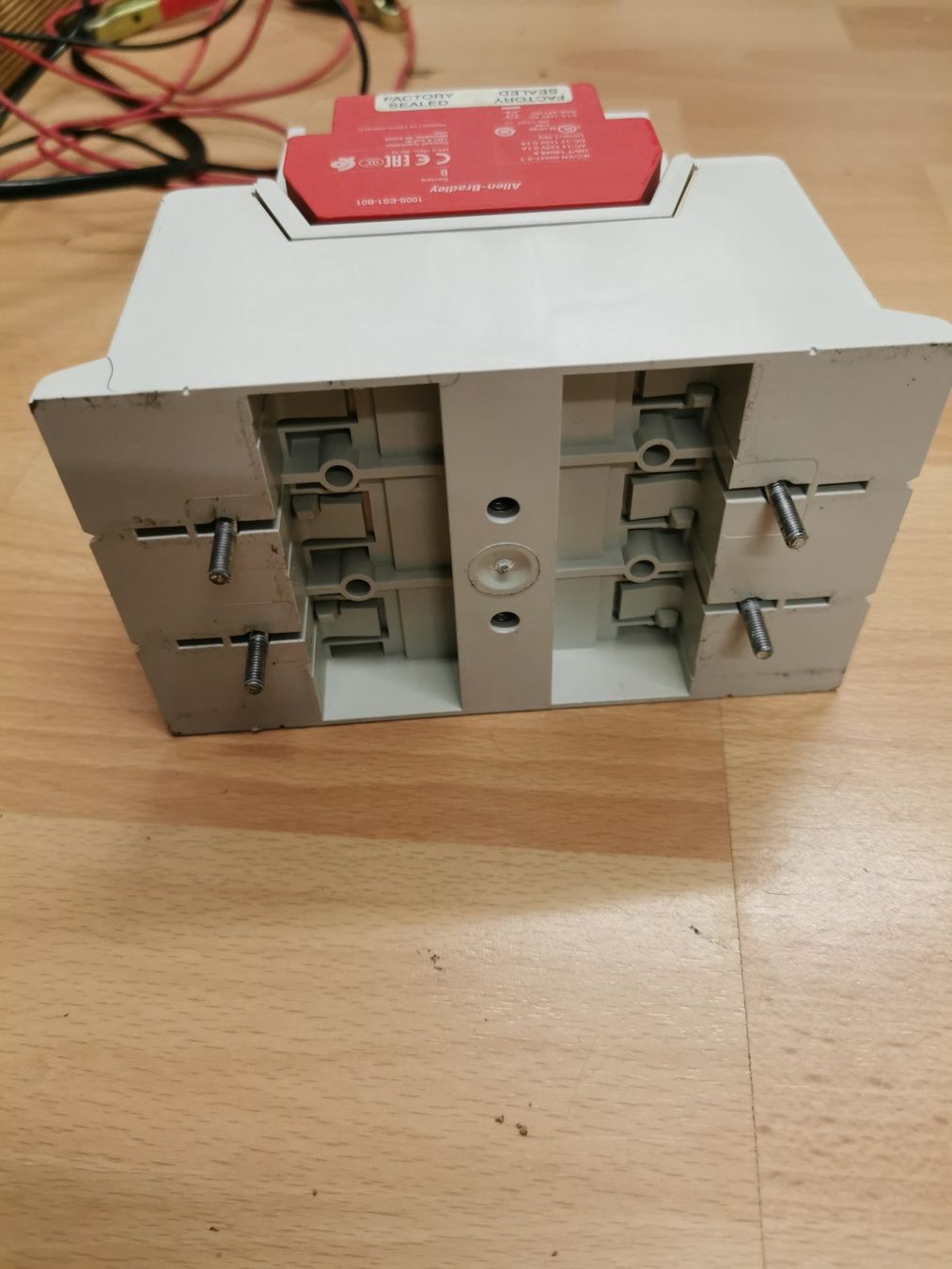 Componenti elettronici: Allen-Bradley 100S-E116 Schütz – Usato da Niederlenz venduto da Chevy_V8 3