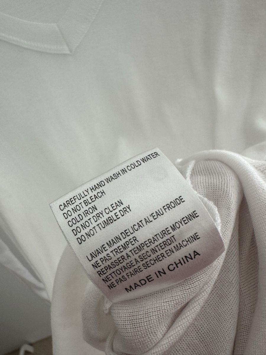 Top: JOSEPH Langarmshirt mit V-Ausschnitt – Usato da Zürich venduto da di_archive 3