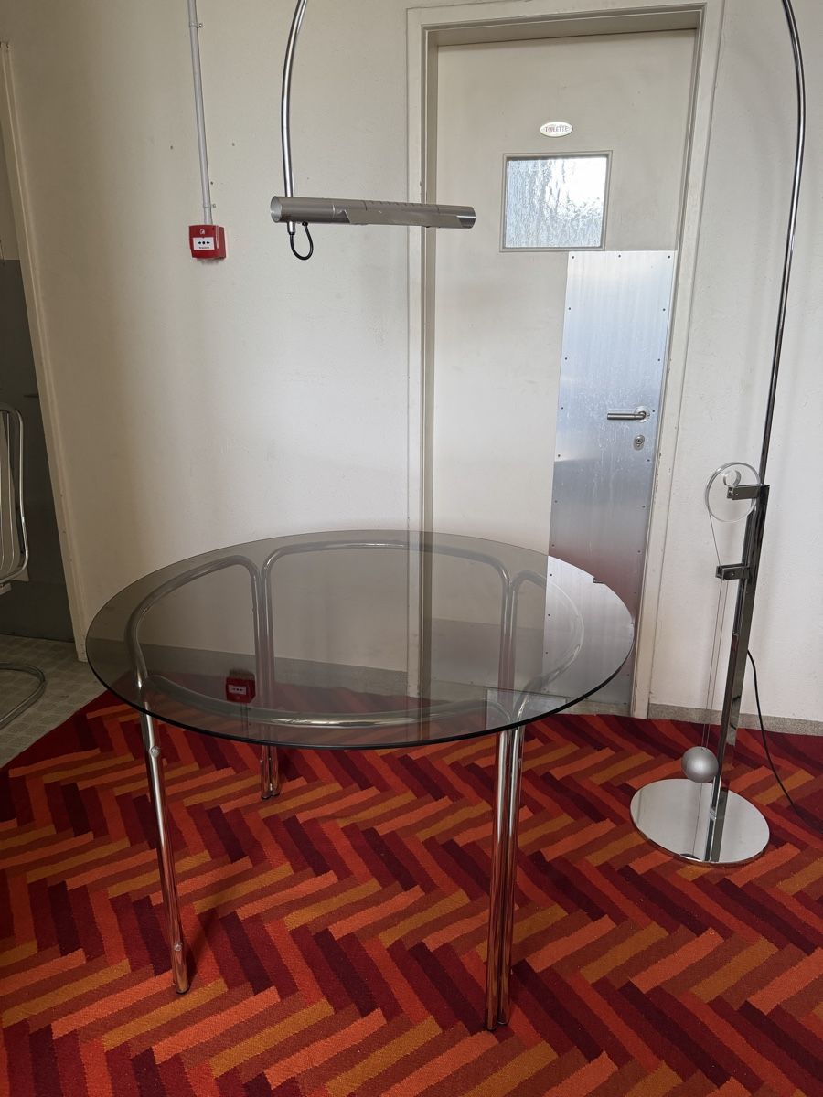 Tische: Vintage Glastisch mit Chromgestell – Gebraucht aus Grenchen von Nur_2540 3