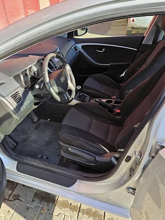 Automobili: Hyundai i30 ab MFK 27.03.2026 – Usato da Buch b. Frauenfeld venduto da lad_dd7w 3
