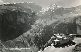 Klausenstrasse   UR   -    Postauto      um 1954