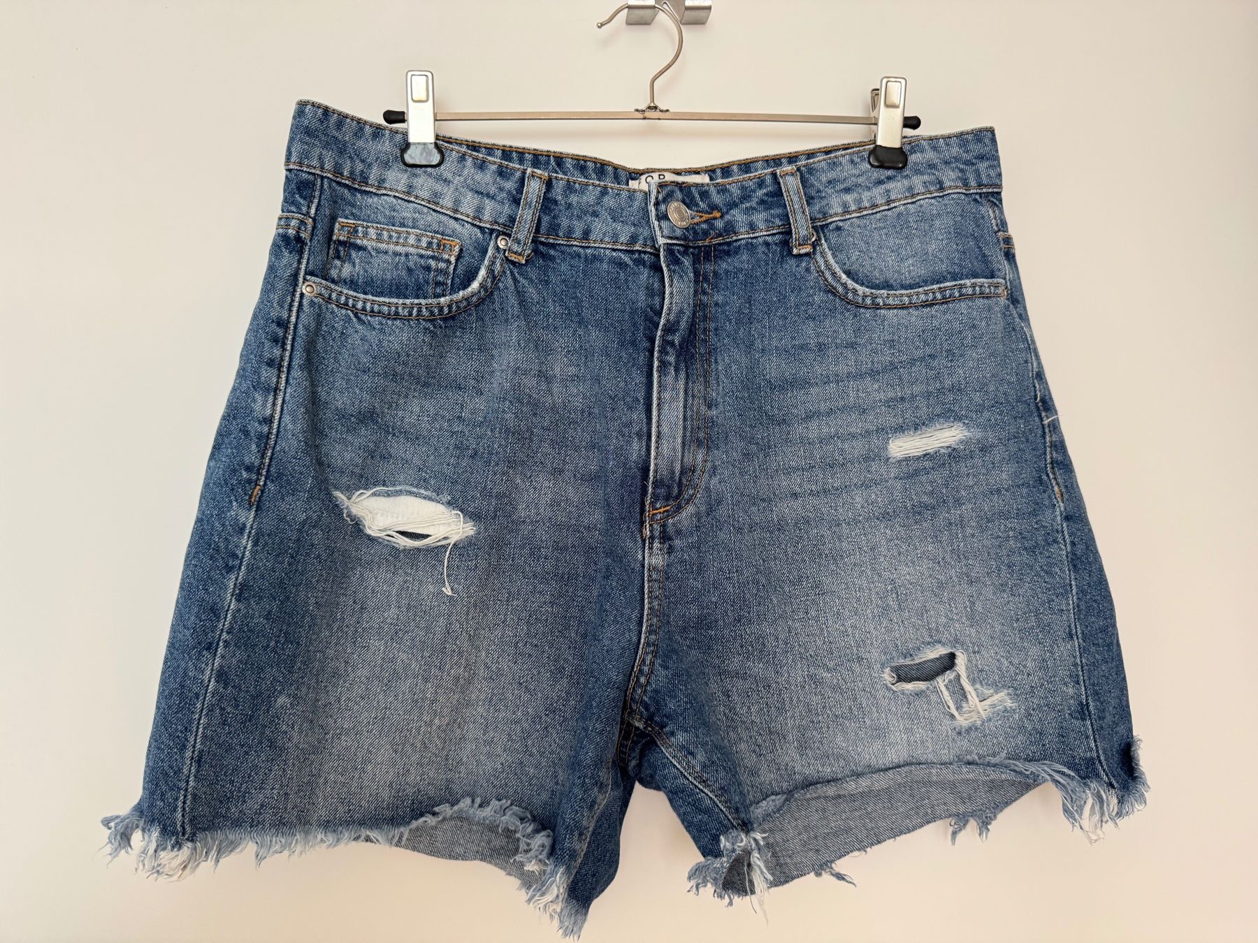 Jeans: Jeans-Shorts – Nuovo (secondo la descrizione) da Niederhasli venduto da Erwied