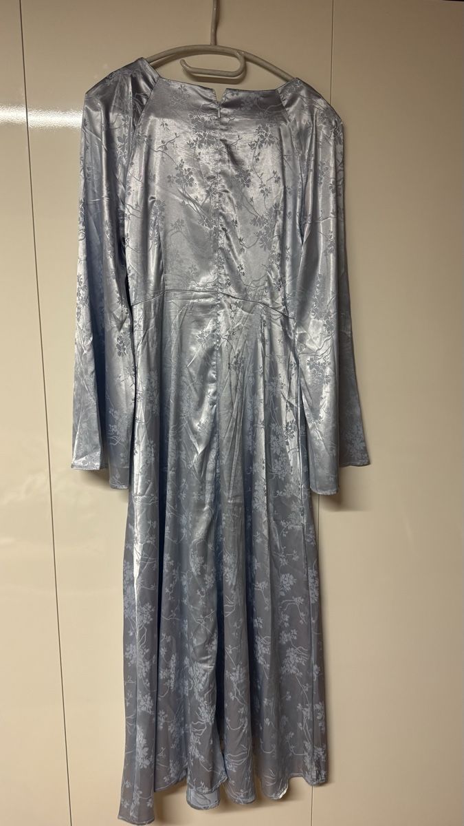 Robes: Festkleid süss gr M – Neuf (Voir description) à Haslen GL par rana04 2