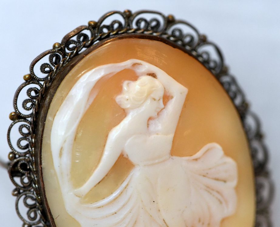 Broche Ancienne Camée – Style Vintage, Bon état – Occasion Sans Marque