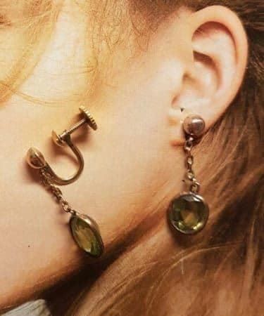 Orecchini pendenti & Orecchini a lobo: Goldohrhänger Peridot Neupr.Fr.680.- – Usato da Unterägeri venduto da Altgoldschmuck 2