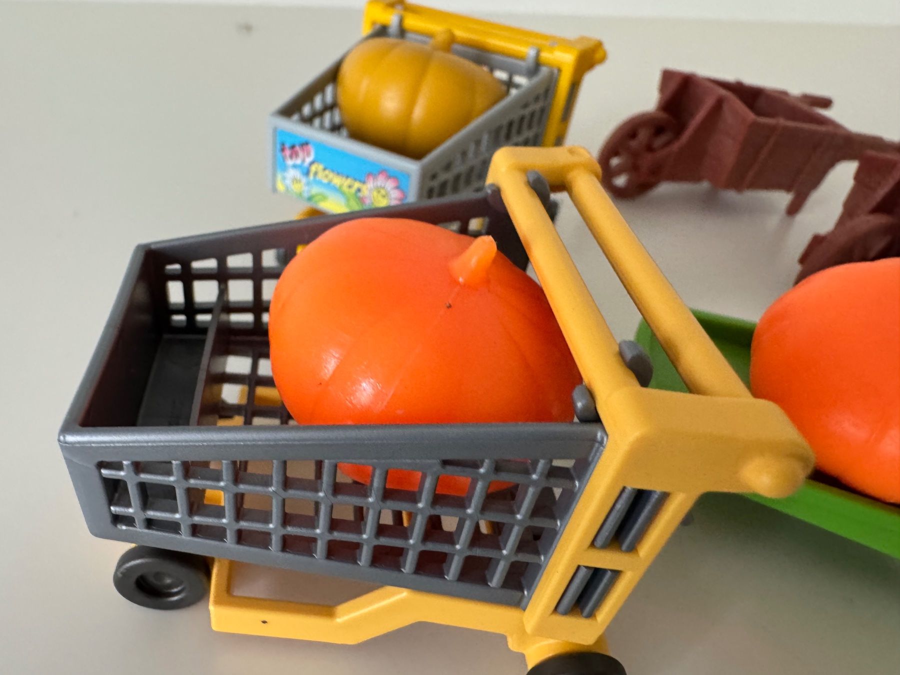 Playmobil Giocattoli: Playmobil - 5 Wägelchen – Usato da Winterthur venduto da Arma3 5