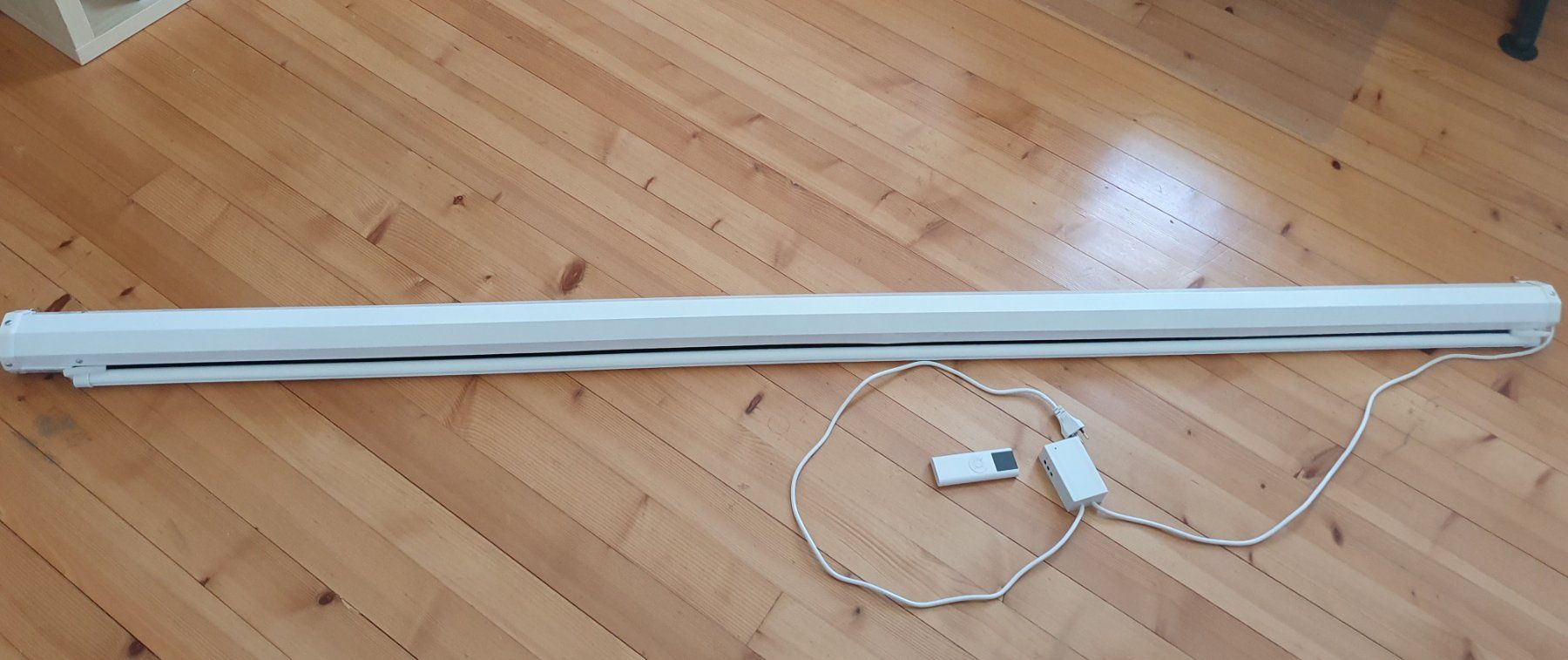 Home Cinema: Leindwand für Beamer – Nuovo (secondo la descrizione) da Rubigen venduto da Luchsy 1