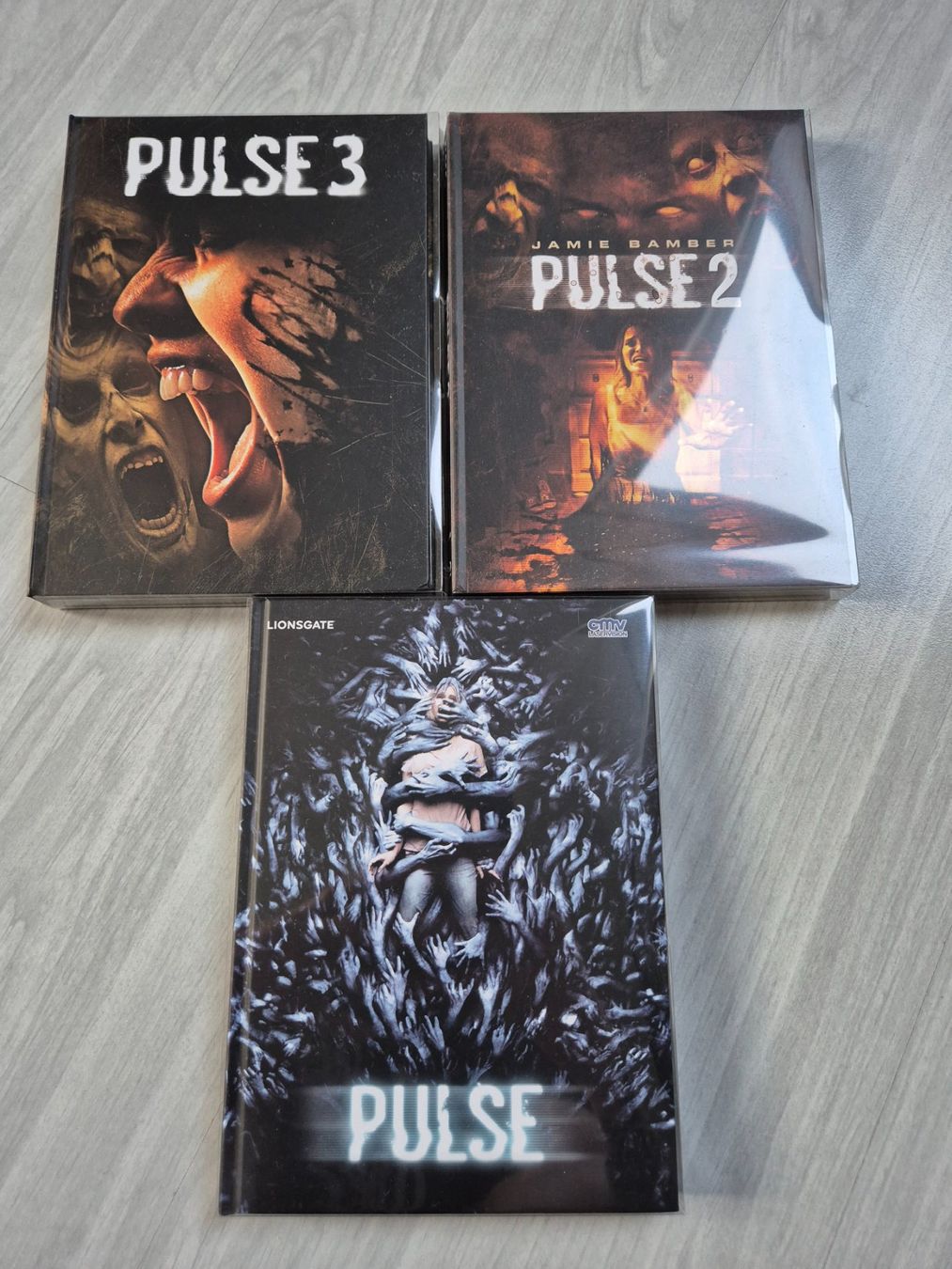 Tutti i DVDs: Pulse 1-3Mediabooks – Nuovo (secondo la descrizione) da Lostorf venduto da Mediabookfan