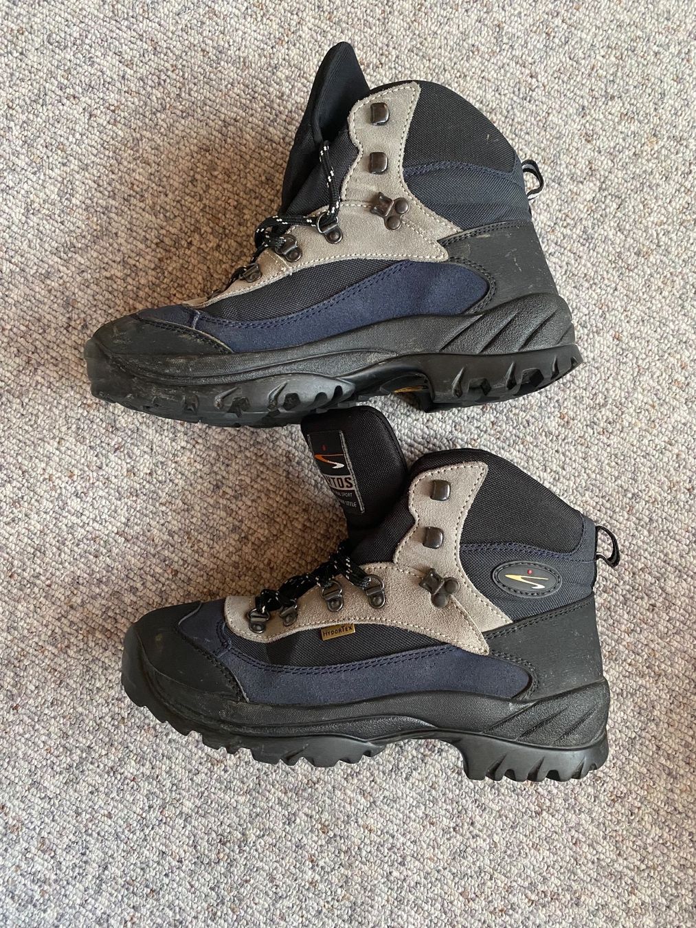 Scarpe da donna: Wander Schuhe – Usato da Appenzell venduto da Sonnschein_