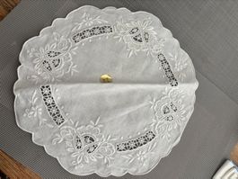 Feine, Unterlage oder dekorat  Handarbeit, Brodé Main, ø32cm