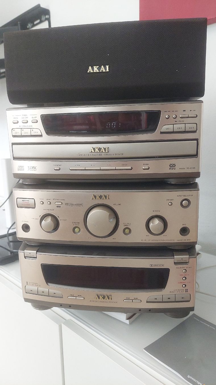 Akai Sistemi audio & multimediali: AKAI TX-810 Mini Stereo Component System mit Boxen – Usato da Crésuz venduto da NgauNgau
