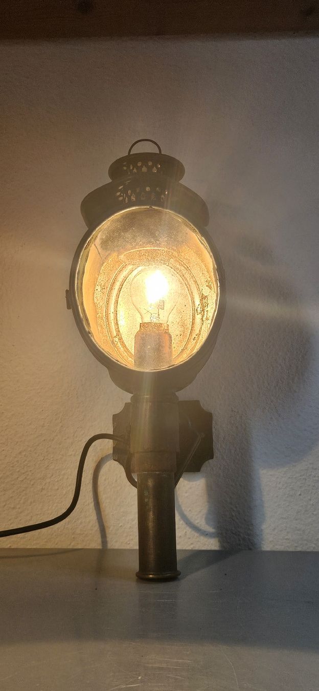 Lampade: Alte Kutschenlampe mit Wandhalterung – Usato da Belp venduto da Ginus85 2