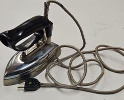 Fer à repasser vintage therma, parfait pour collectionneurs
