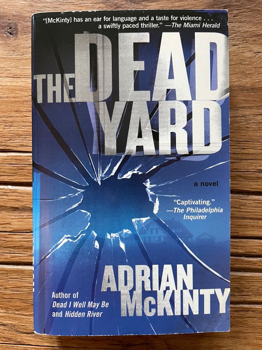 Libri: Buch: The Dead Yard Sprache: Englisch – Usato da Zürich venduto da lgu_zg6n