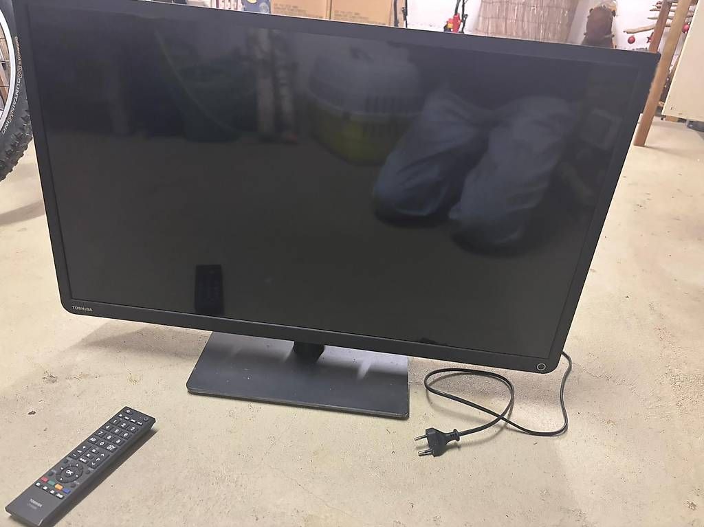 Televisori: Fernseher Thoshiba – Usato da Halden venduto da asc_svq6