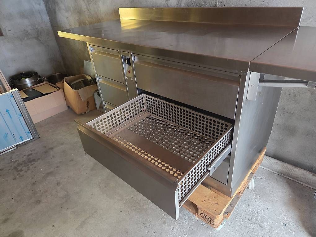Elettrodomestici da cucina: Industrielle Warmhaltepass mit Tellerwärmer – Usato da Cugnasco venduto da Wambli 1