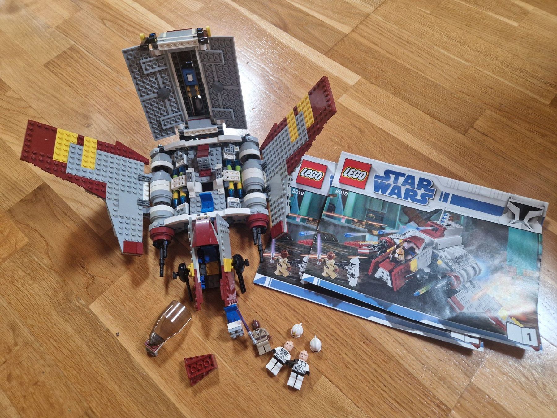 Lego Jeux de construction: LEGO Star Wars 8019 - Republic Attack Shuttle + notice – D'occasion à Bernex par Mardone