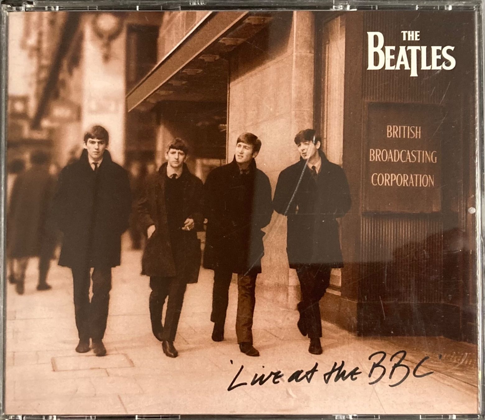 CD: THE BEATLES - LIVE AT THE BBC – Usato da Poliez-Pittet venduto da Newtown-Records