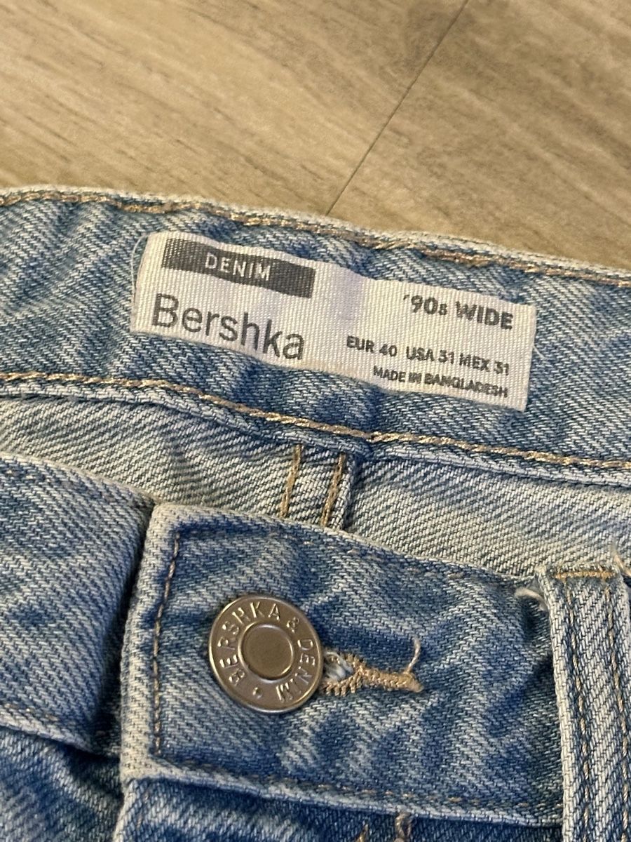 Bershka Jeans: Bershka Jeans, hellblau, Gr. 40, 90s Wide – Usato da Zürich venduto da kri_hy6t 1