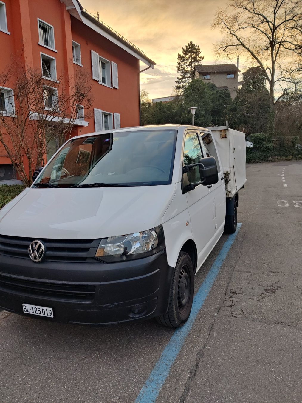 VW Veicoli commerciali: VW T5 Automat mit Klima – Usato da Basel venduto da lau5 1