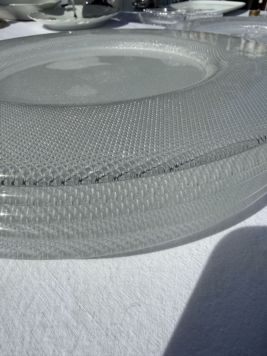 Piatti: Glas Teller/Platzteller mit Struktur transparent – Usato da St. Pantaleon venduto da Ymanu 1