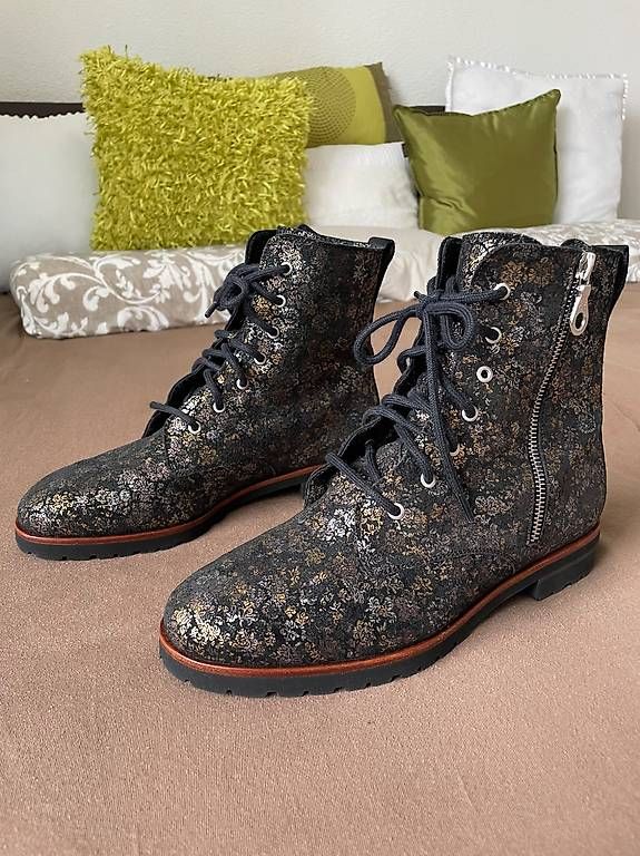 Scarpe da donna: Neue Damen-Winterschuhe Grösse 38/39 – Usato da Bern venduto da aeb_5smj