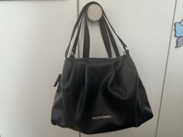 Sac à main Valentino noir élégant