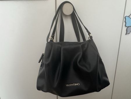 Sac à main Valentino noir élégant