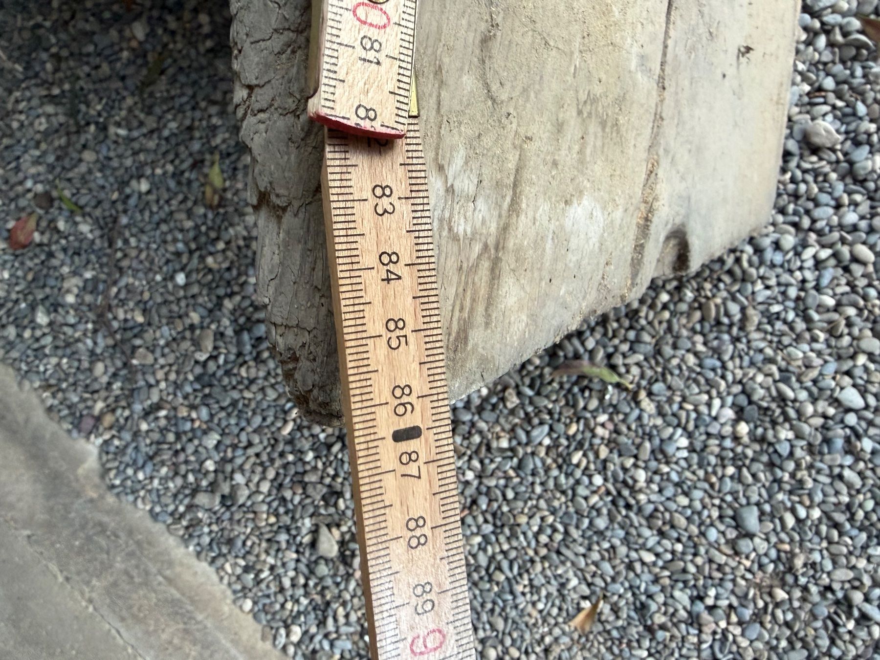 Articoli in legno: Holzteil antik aus ehem. Bauernhof – Usato da Hettenschwil venduto da tobee62 1