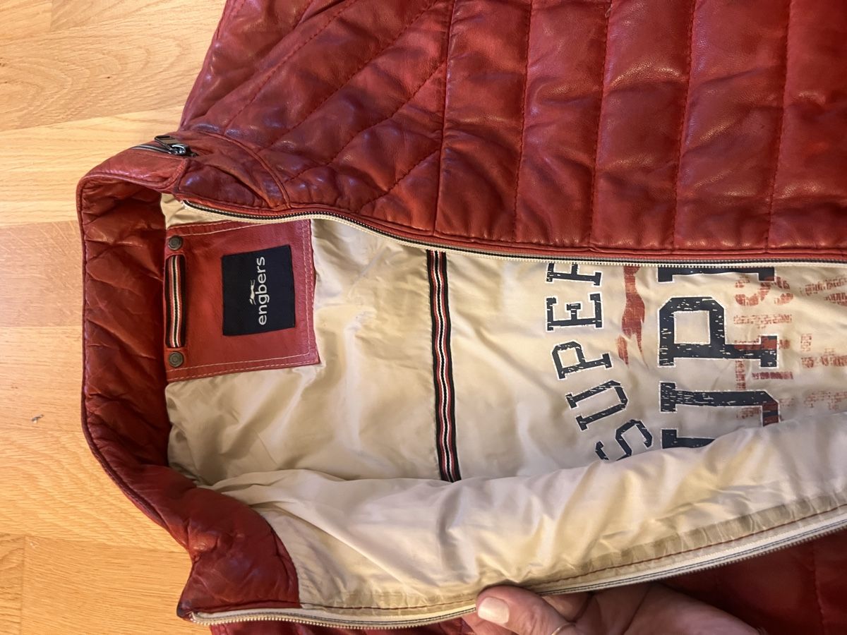 Vestes: Lederjacke rot – D'occasion à Bern par Hunnei 1
