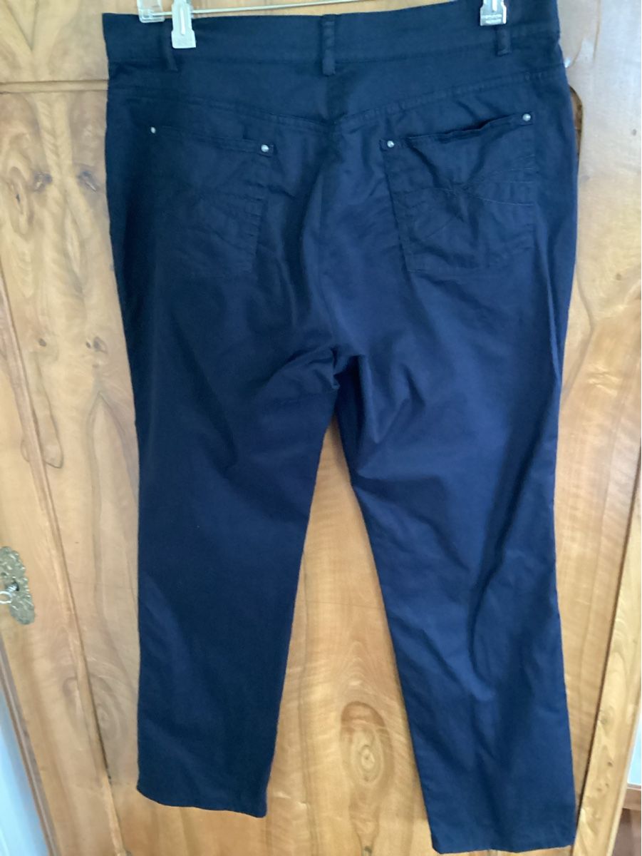 Pantaloni: gollehaug, Damenhose, Gr. 42 – Usato da Salenstein venduto da Esprit57 3