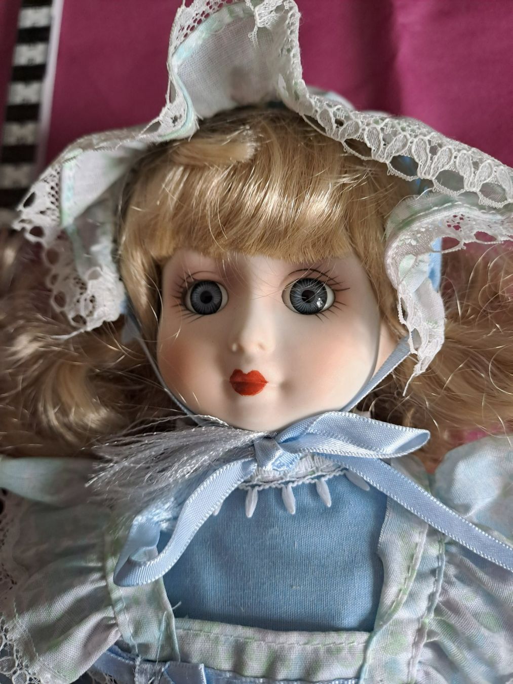Puppen: Puppe mit blauem Kleid – Gebraucht aus Aadorf von Stampeders 2