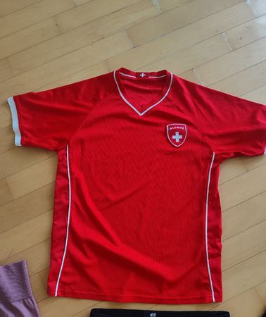 Fussballtrikot Suisse rot Grösse S/M guter Zustand