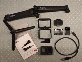 GoPro HERO7 Black inkl. 128 GB microSD & Original-Zubehör