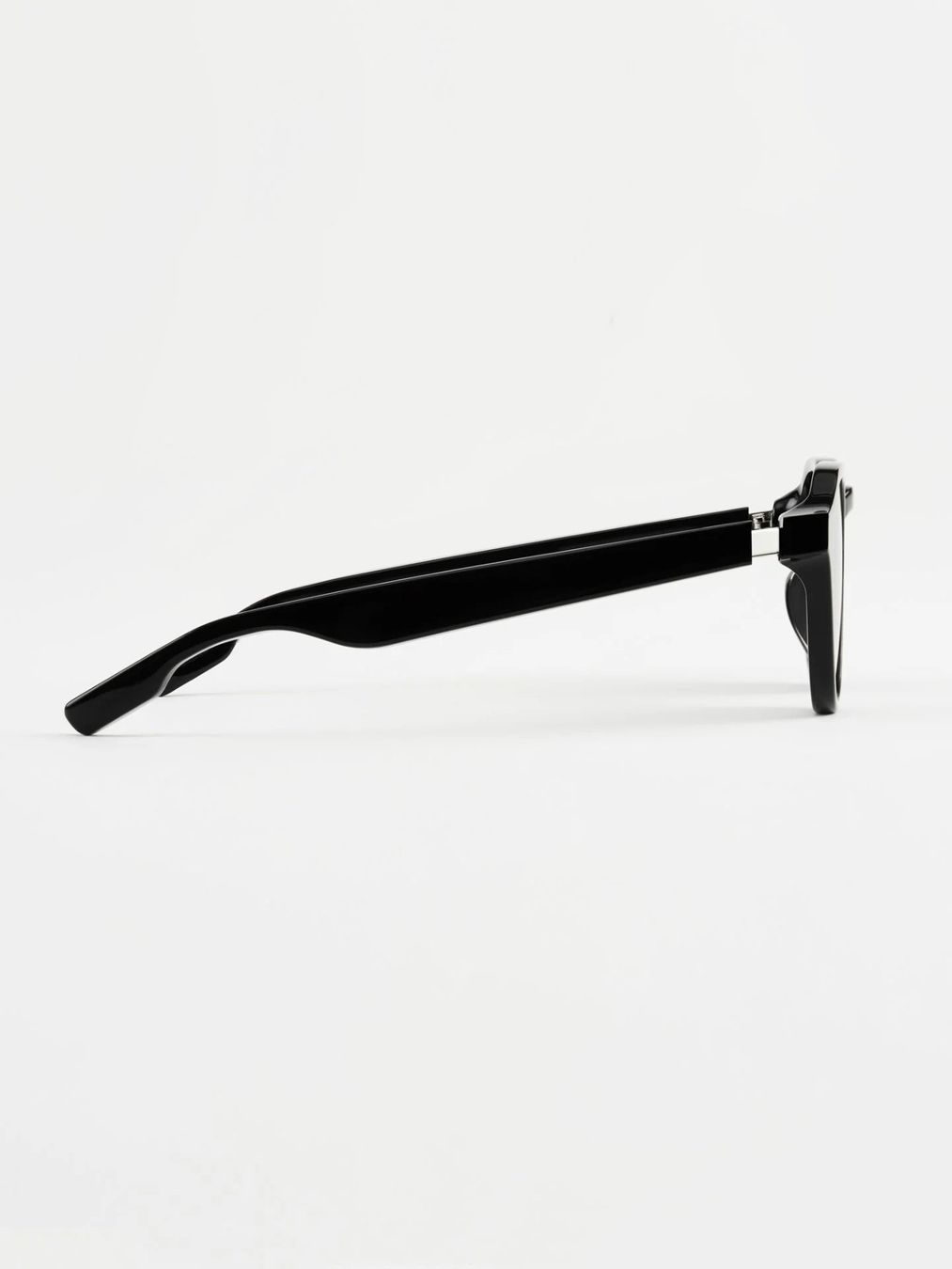 Occhiali & Lenti: Aether R1 Sonnenbrille schwarz mit Bluetooth Lautsprechern – Nuovo (secondo la descrizione) da Ostermundigen venduto da tds29 2