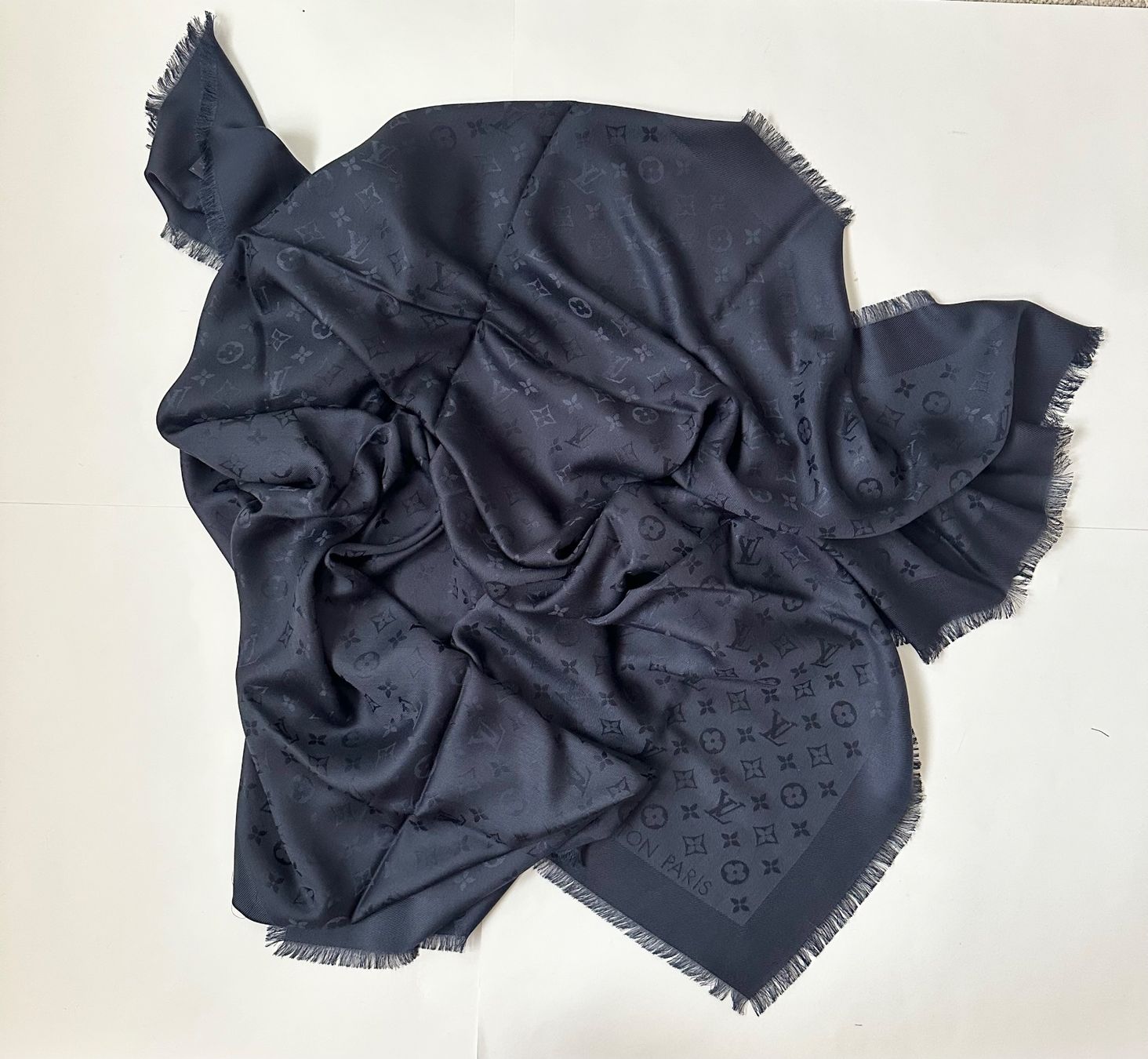 Louis Vuitton Foulards & écharpes: Louis Vuitton scialle – Neuf (Voir description) à Pregassona par Reluxuryspace 2