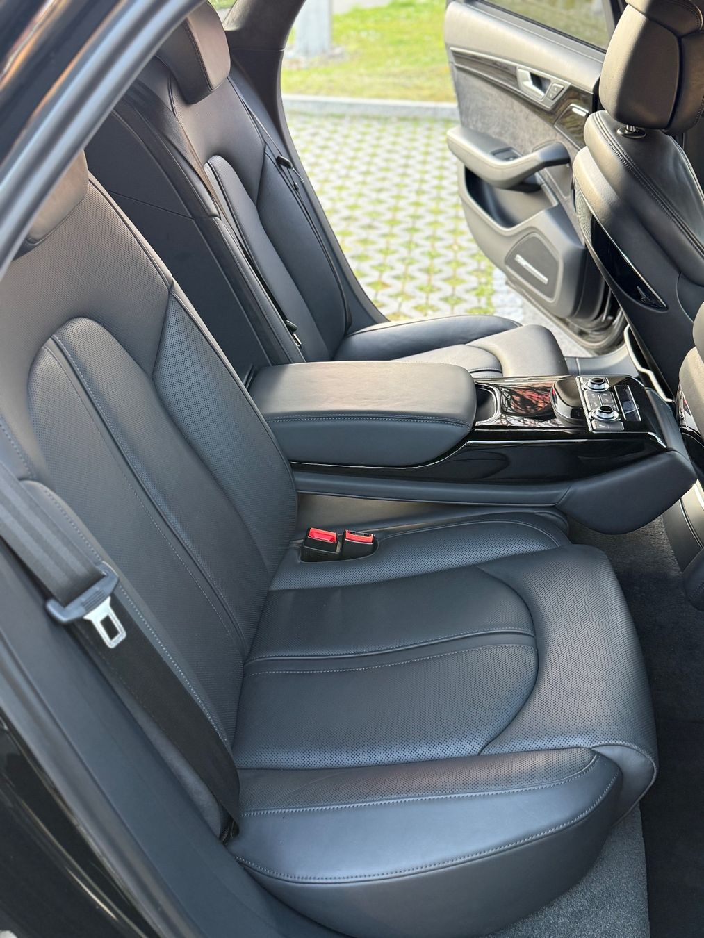 Audi Automobili: Audi A8 4.2 TDI Quattro – Usato da Ehrendingen venduto da mic_gs7d 9