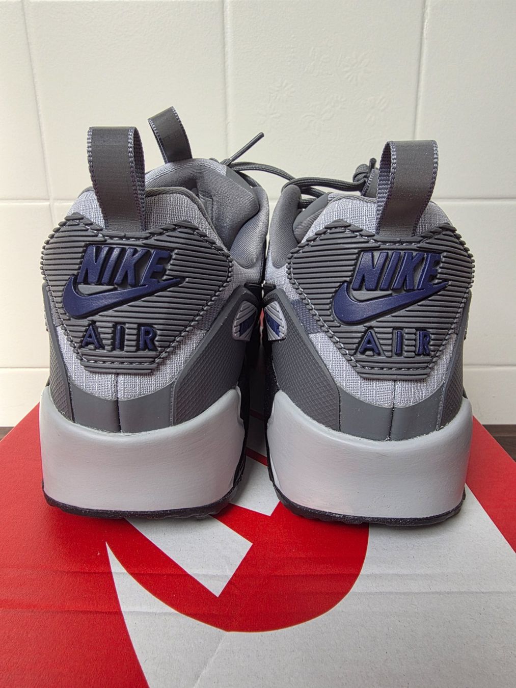 Nike Scarpe da uomo: Nike Air Max 90 Drift – Nuovo e nell'imballaggio originale da Fleurier venduto da dav_xx8y 4