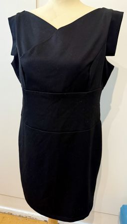 Robe noire courte