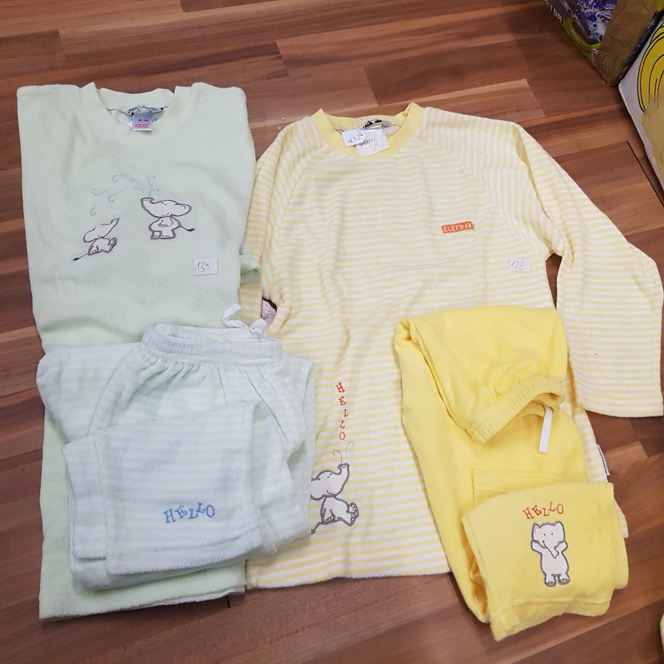 Pigiami: 3 Frotee Pijama  gr 134 k38 – Nuovo (secondo la descrizione) da Schwarzenburg venduto da Flamingo07