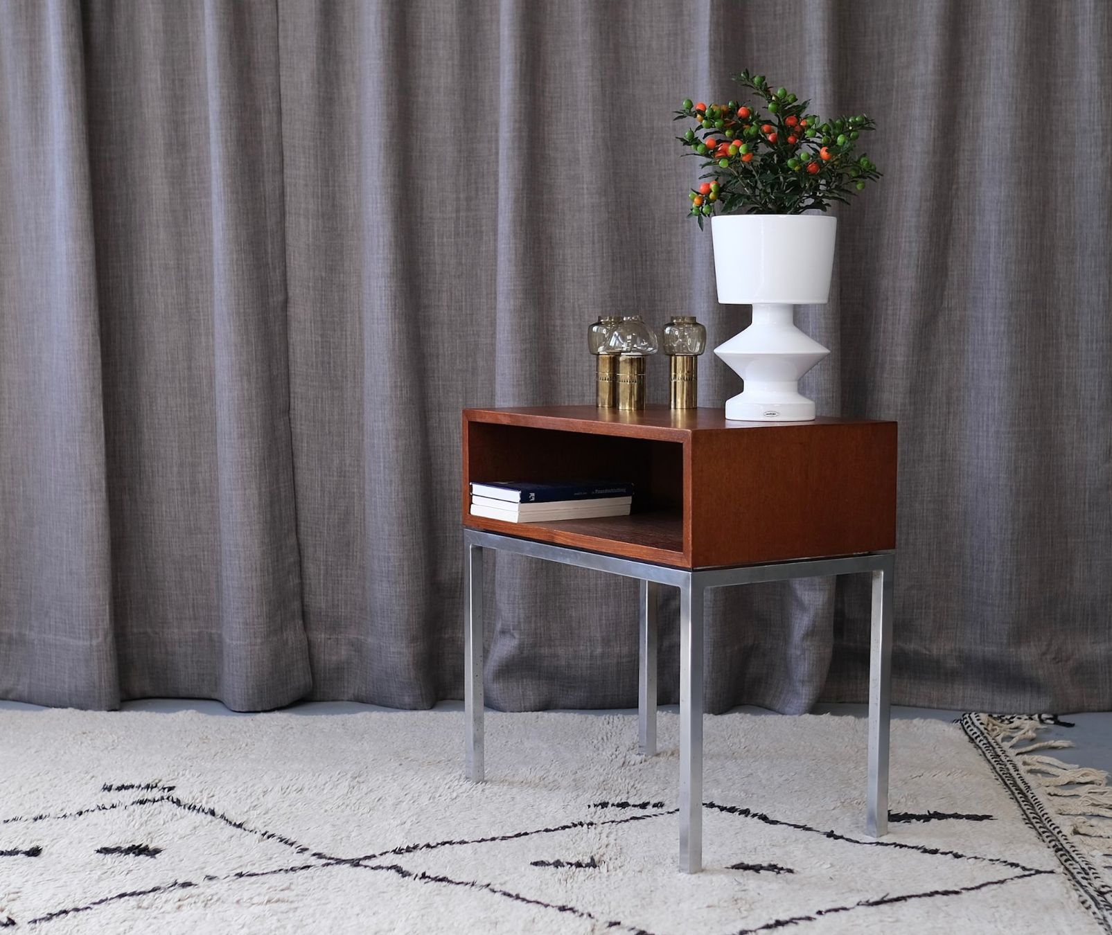 Knoll Tables: Side table, console by Florence Knoll 1960's – D'occasion à Bern par Zmodern_VIN